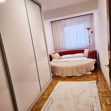 Apartment Style *