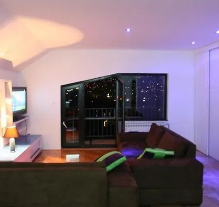 Apartments Sarajevo דירה *
